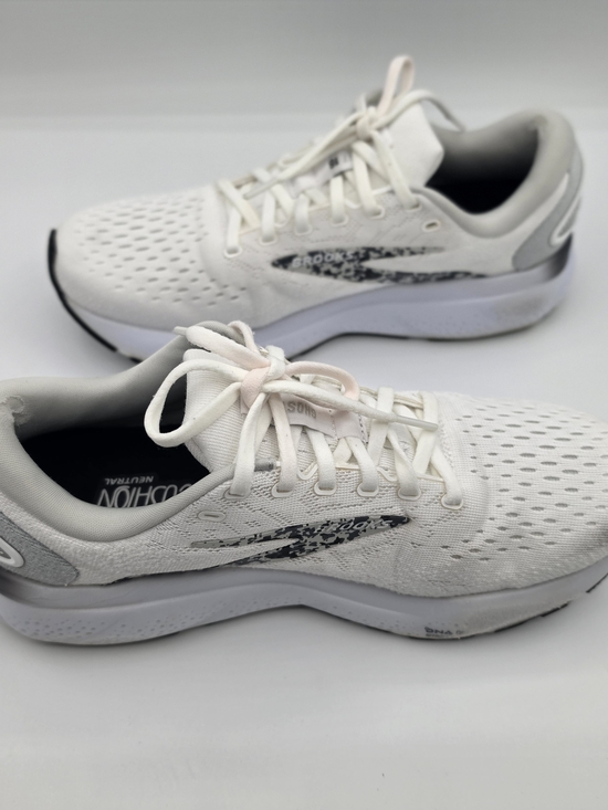 Brooks Shoes - Brooks Ghost 16 Running Shoes, White/ Oyster/ Lava, Women's 9 B